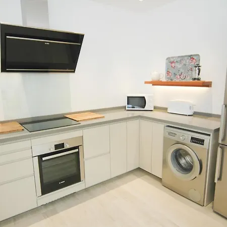 Vila In Puerto Del Carmen Sleeps 8 Includes Swimming Pool And Air Con 9 Puerto del Carmen (Lanzarote)