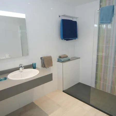 Villa In Puerto Del Carmen Sleeps 8 Includes Swimming Pool And Air Con 9