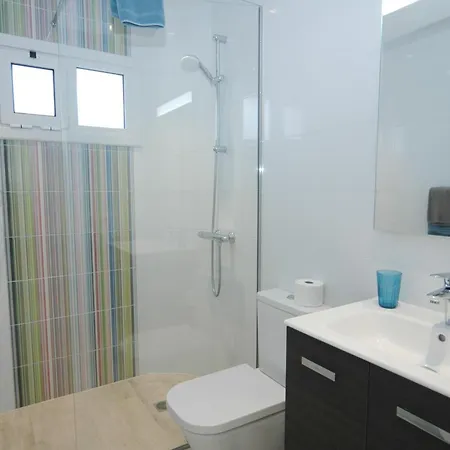 Villa In Puerto Del Carmen Sleeps 8 Includes Swimming Pool&air Con 9 *