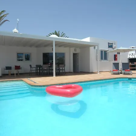 In Puerto Del Carmen Sleeps 8 Includes Swimming Pool&air Con 9 Villa *