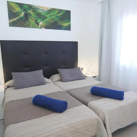 Villa In Puerto Del Carmen Sleeps 8 Includes Swimming Pool&air Con 9